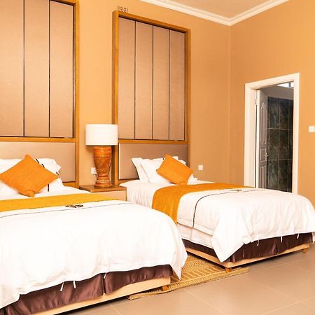Ezulwini Villa Hotel Harare Esterno foto