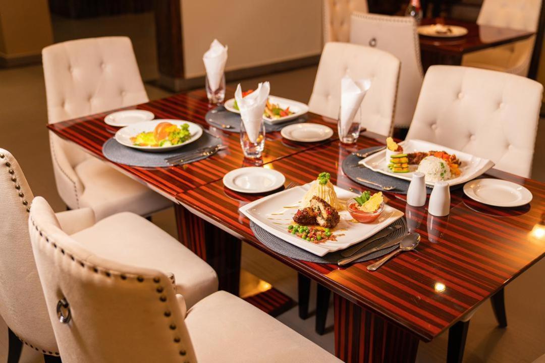 Ezulwini Villa Hotel Harare Esterno foto